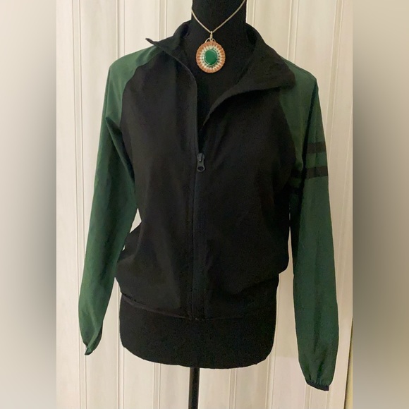 DIP XS fitness jacket 100% polyester RN# 29360 color black - green pre-owned - Picture 6 of 15